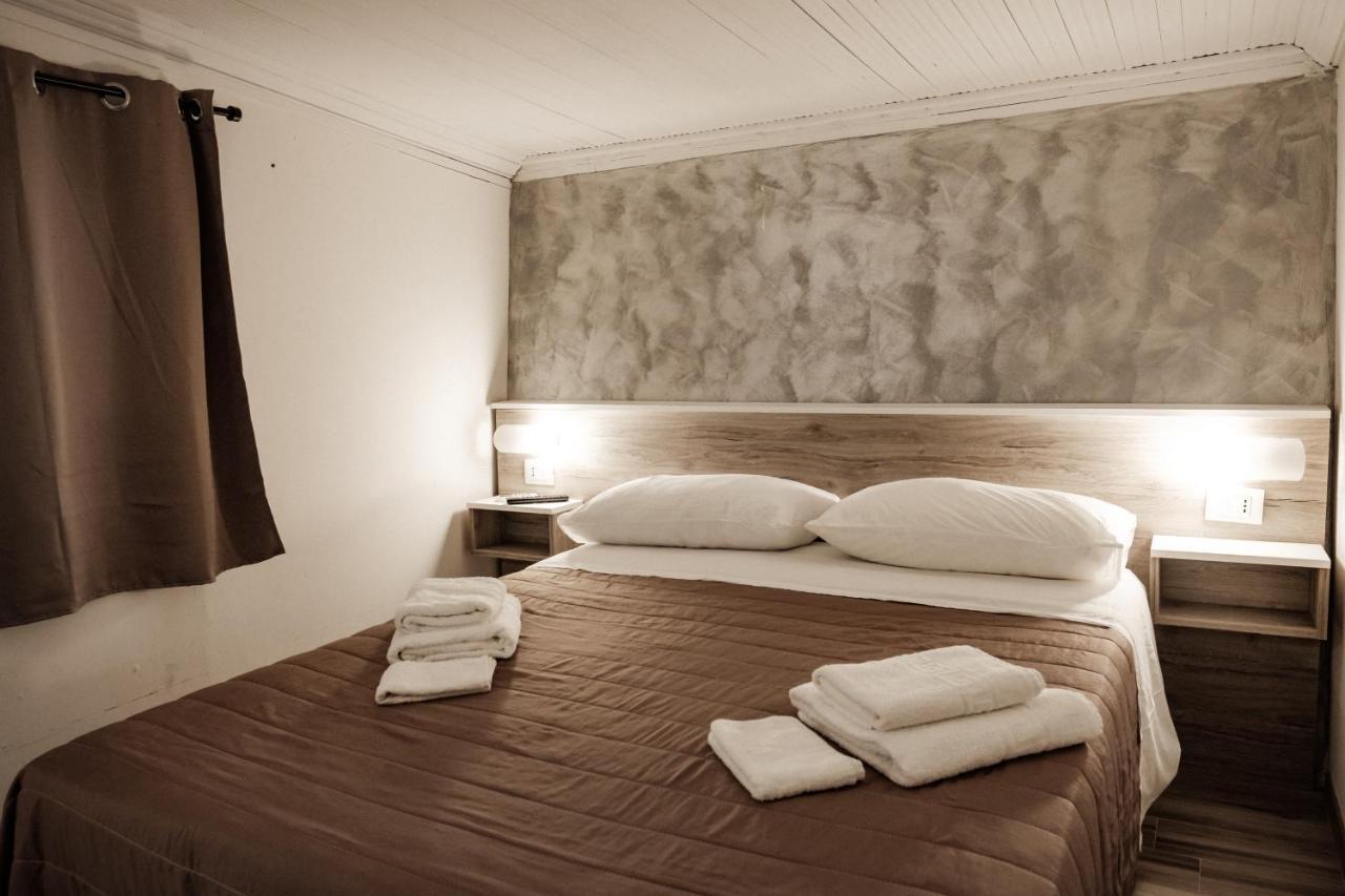 סנטה קתרינה דלו איאוניו Riva Del Sol Beach Resort מראה חיצוני תמונה